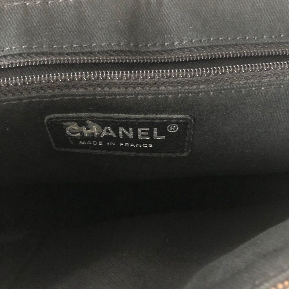 CHANEL bronze shoulder/crossbody bag - Picture 8 of 8